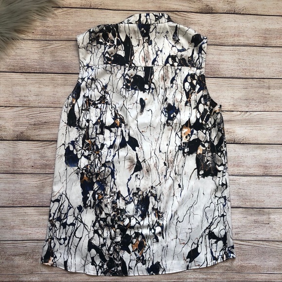 Cooper‎ & Ella Woman's Sleeve Less V-neck Blouse - Picture 7 of 7